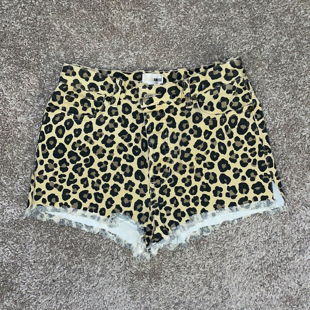 Amuse Society high waisted cheetah shorts